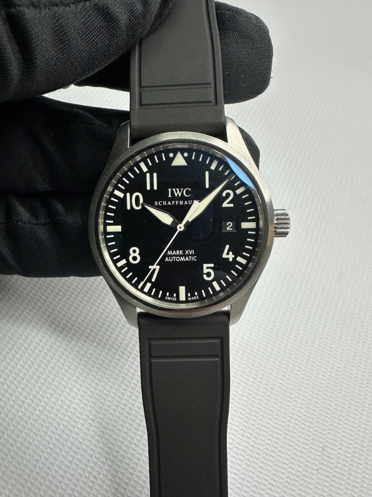 Часы IWC Pillot s Watches Mark XVI IW325501