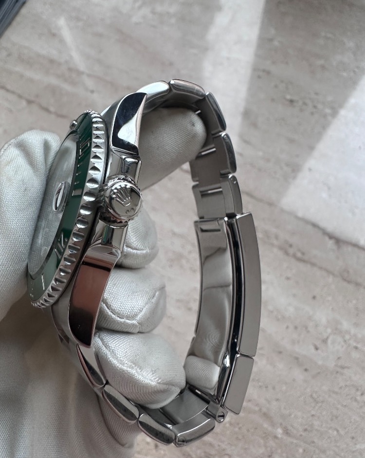 Часы Rolex Submariner Date 40mm Steel Ceramic 116610LV