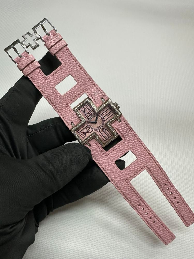 Часы Roger Dubuis Follow Me Quartz Diamonds