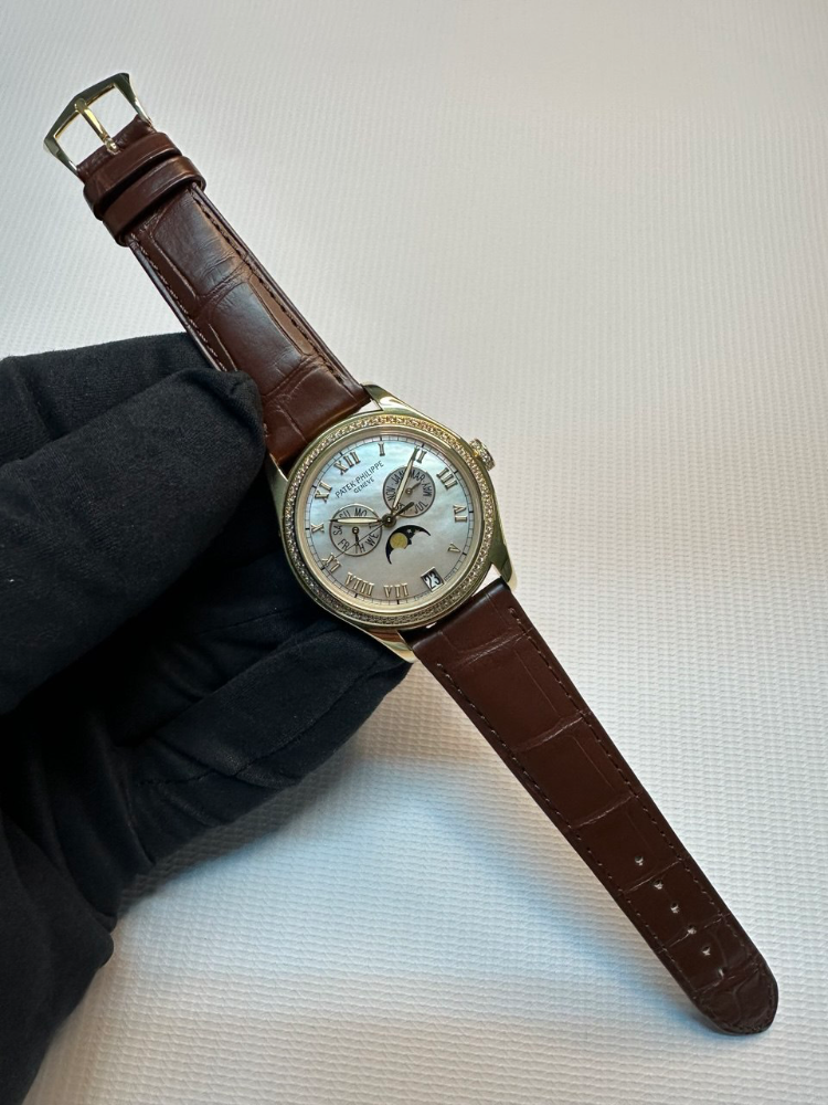 Часы Patek Philippe Complications 4936J-001