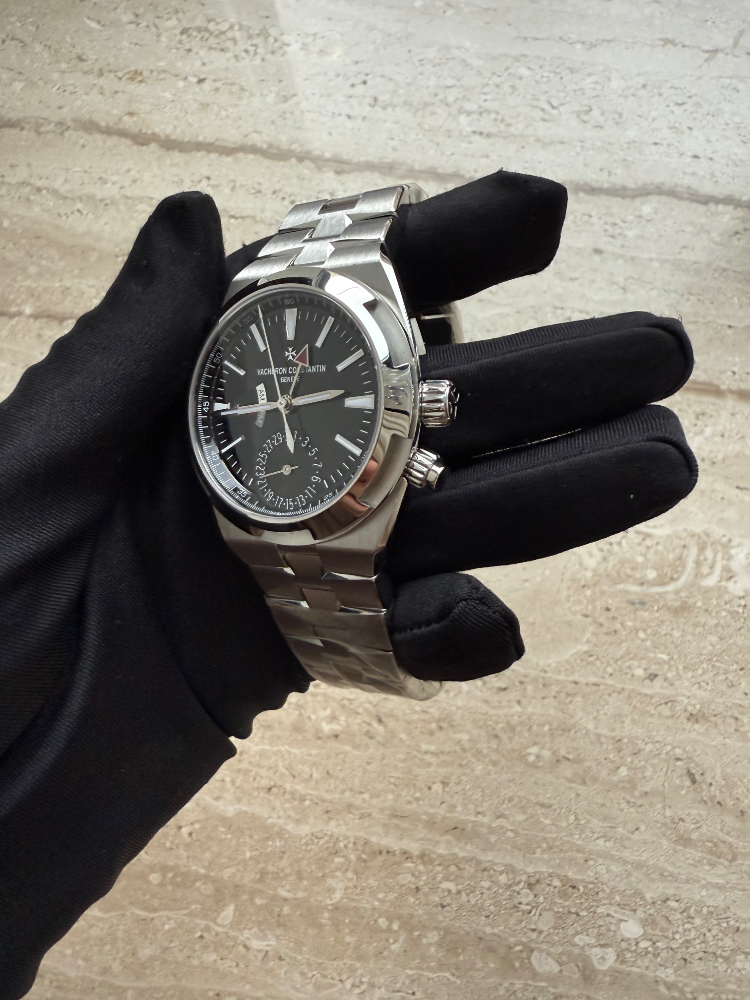 Часы Vacheron Constantin Overseas Dual Time 7900V/110A-B546