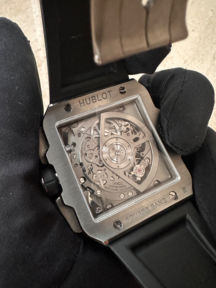 Часы Hublot BIG BANG SQUARE BANG UNICO 42 MM 821.NM.0170.RX