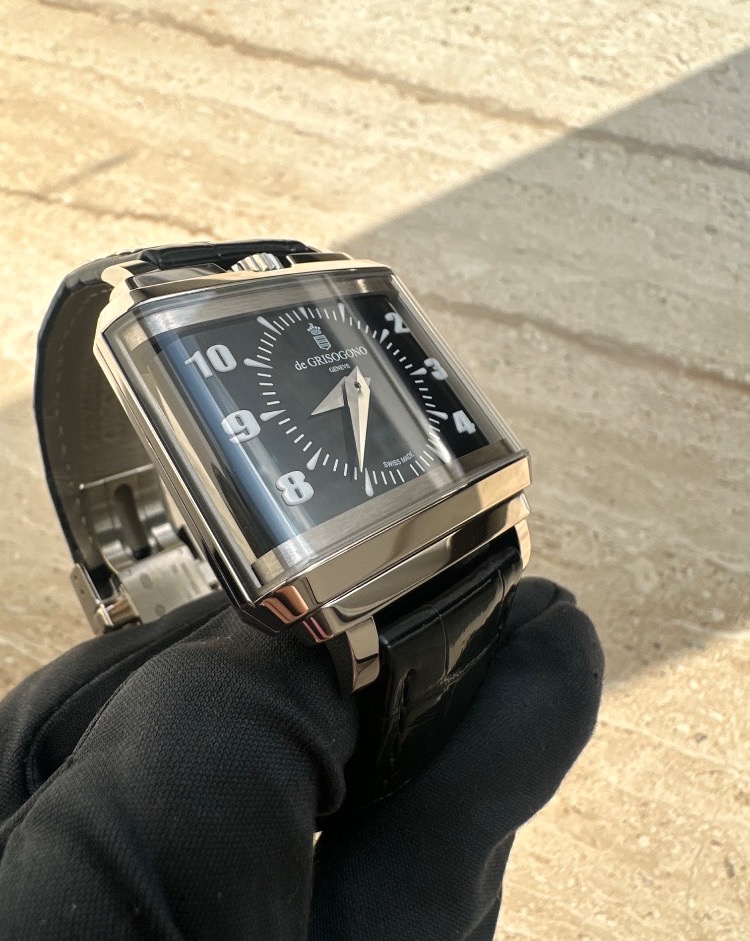 Часы De Grisogono New Retro N04