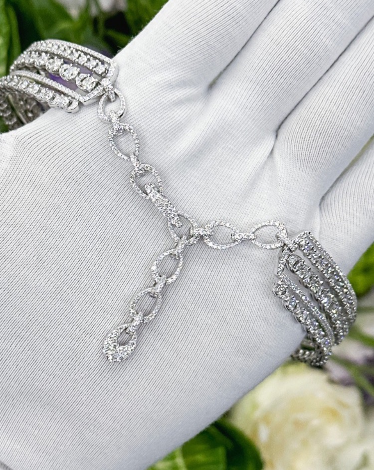 Колье Graff GATEWAY FIVE ROW DIAMOND CHOKER NECKLACE RGN685
