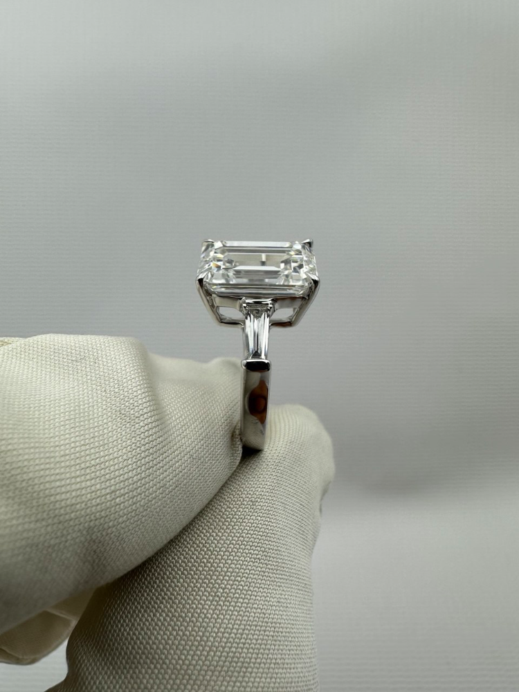 Кольцо No name EMERALD DIAMOND 5 18ct F/VVS1 RING (GIA)