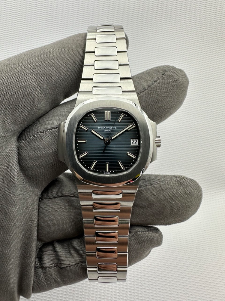 Часы Patek Philippe Nautilus 5800/1A-001