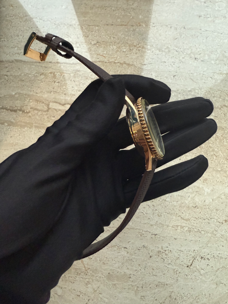 Часы Breitling Navitimer Montbrilliant 38 мм H41330