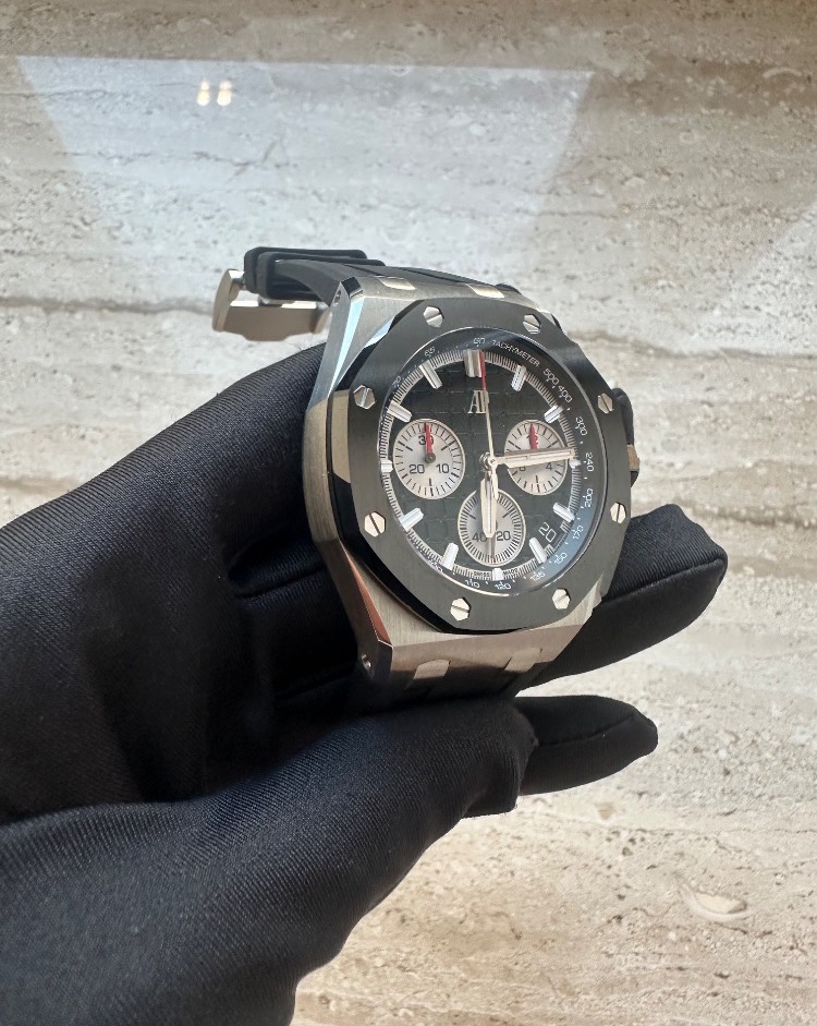 Часы AUDEMARS PIGUET Royal Oak Offshore Chronograph 43 mm 26420SO.OO.A002CA.01