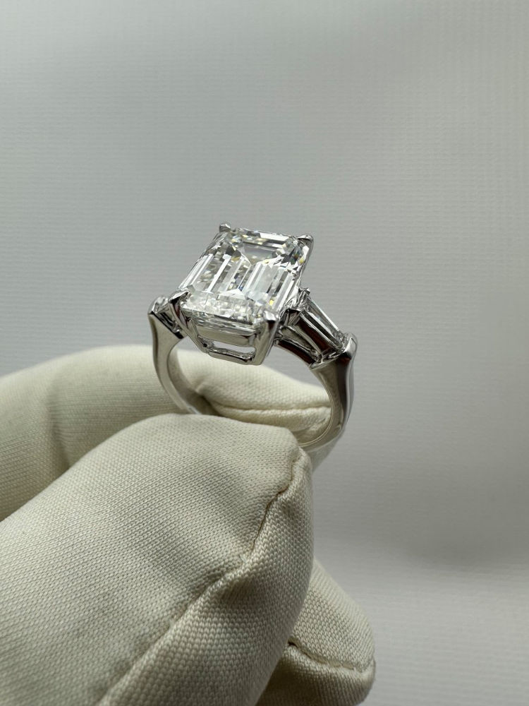 Кольцо No name EMERALD DIAMOND 5 18ct F/VVS1 RING (GIA)