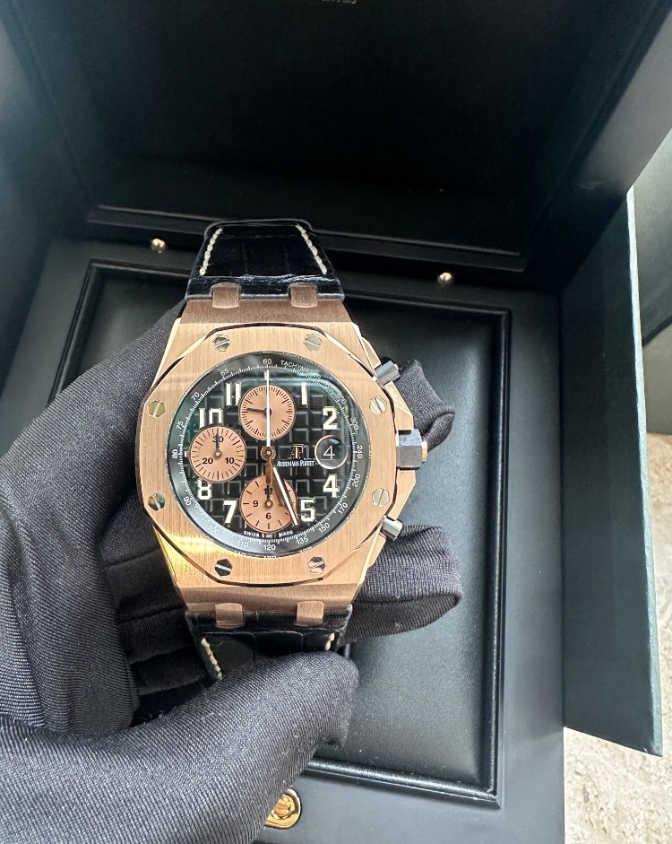 Часы AUDEMARS PIGUET ROYAL OAK OFFSHORE CHRONOGRAPH 42мм 26470OR.OO.A002CR.02.A