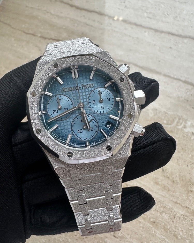 Часы AUDEMARS PIGUET ROYAL OAK CHRONOGRAPH SPECIAL EDITION 26240BC.GG.1324BC.02