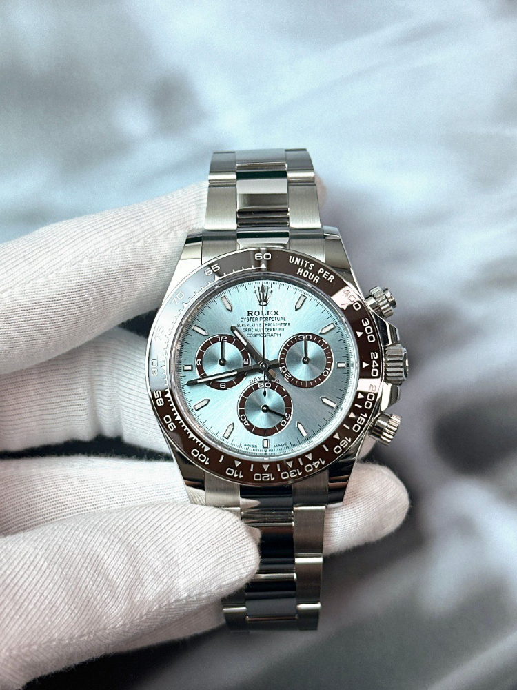 Часы Rolex Cosmograph Daytona platinum 126506