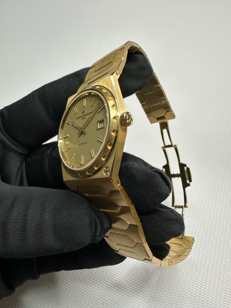 Часы Vacheron Constantin Historiques 222 4200H/222J-B935