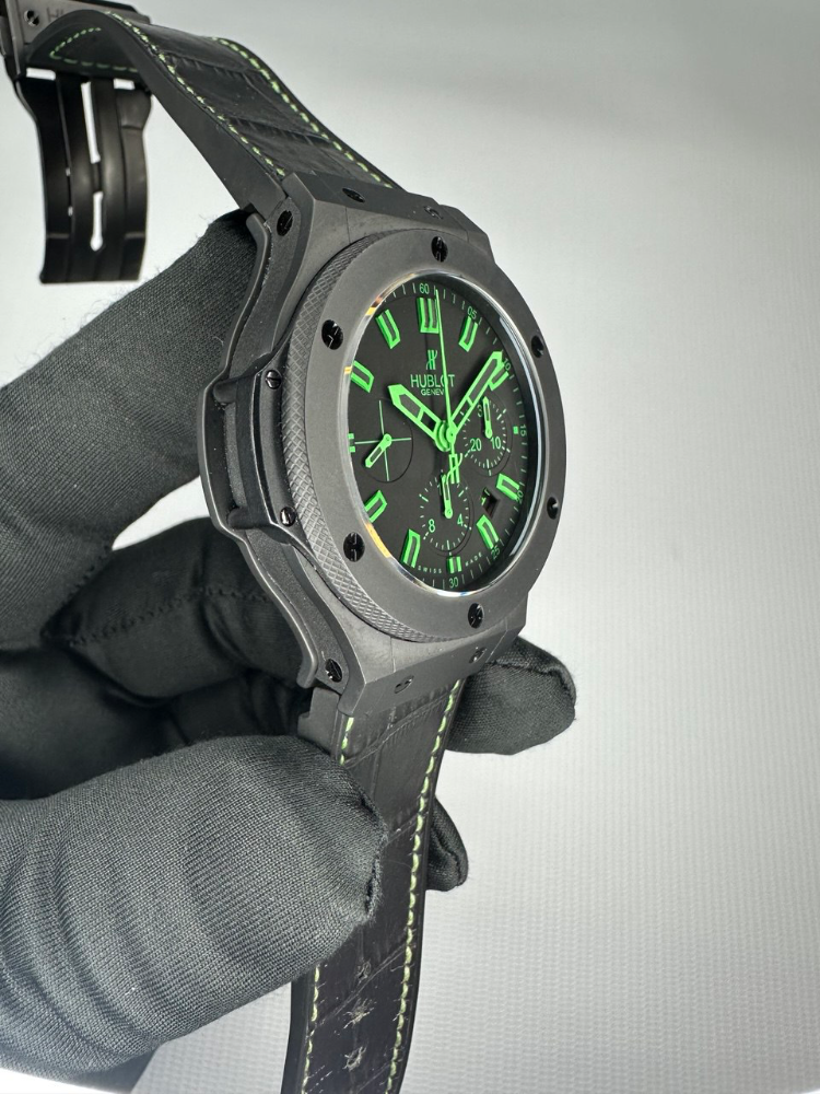Часы Hublot Big Bang 44 mm All Black Green