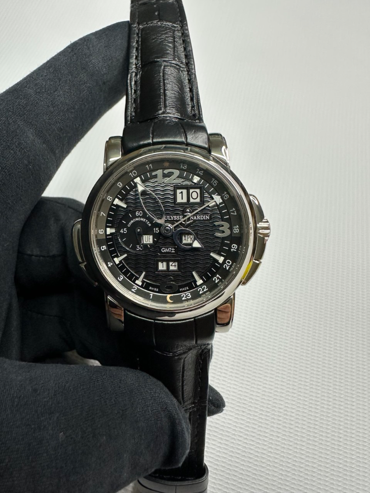 Часы Ulysse Nardin GMT Perpetual 42mm 320-60/62