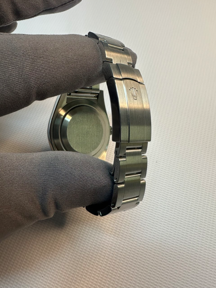 Часы Rolex Oyster Perpetual 39 мм 114300-0003