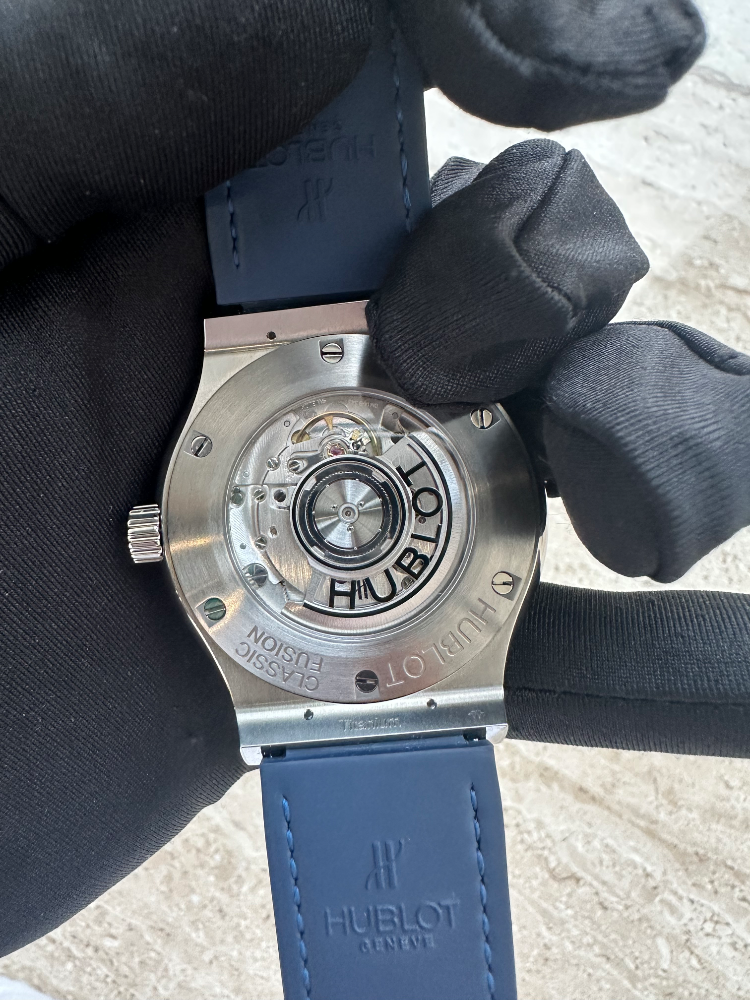 Часы Hublot Classic Fusion Automatic 42 mm 542.NX.7170.LR