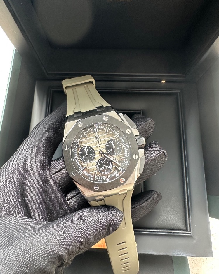 Часы AUDEMARS PIGUET Royal Oak Offshore Chronograph 43 mm 26420SO.OO.A600CA.01