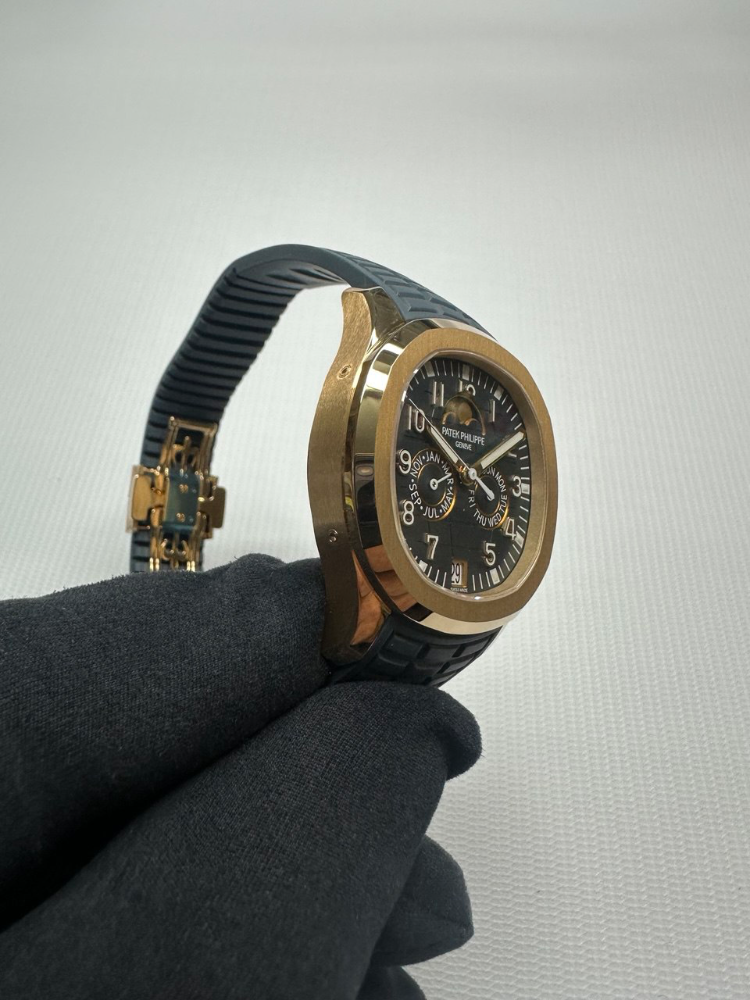Часы Patek Philippe AQUANAUT 5261R-001