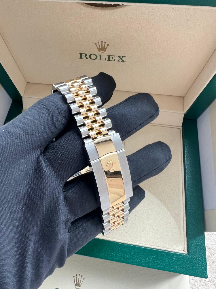 Часы Rolex Sky-Dweller 336933-0004