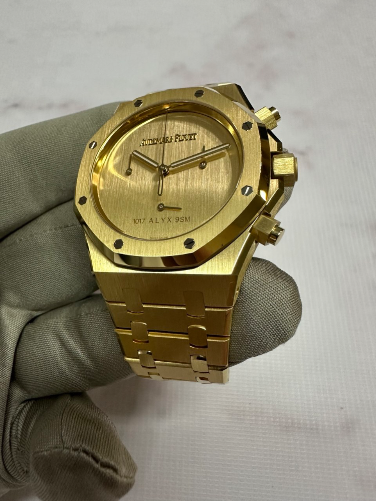 Часы AUDEMARS PIGUET ROYAL OAK AUTOMATIC LIMITED EDITION OF 202 26240BA.OO.1320BA.01