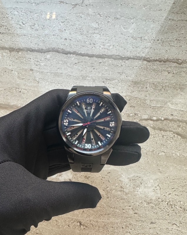 Часы Perrelet TURBINE SPECIAL EDITION POKER A4018/1
