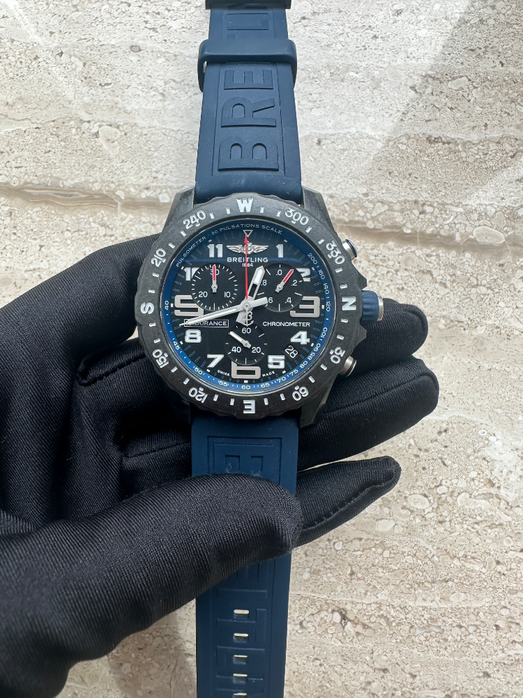 Часы Breitling ENDURANCE X82310D51B1S2