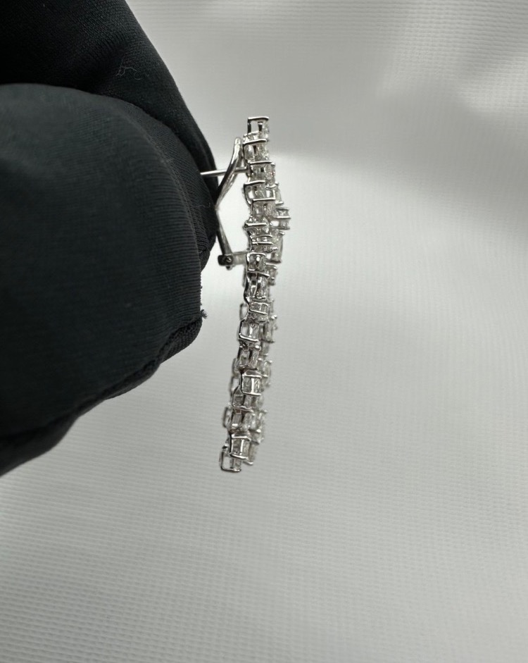 Серьги RALFDIAMONDS с бриллиантами груша и маркиз.