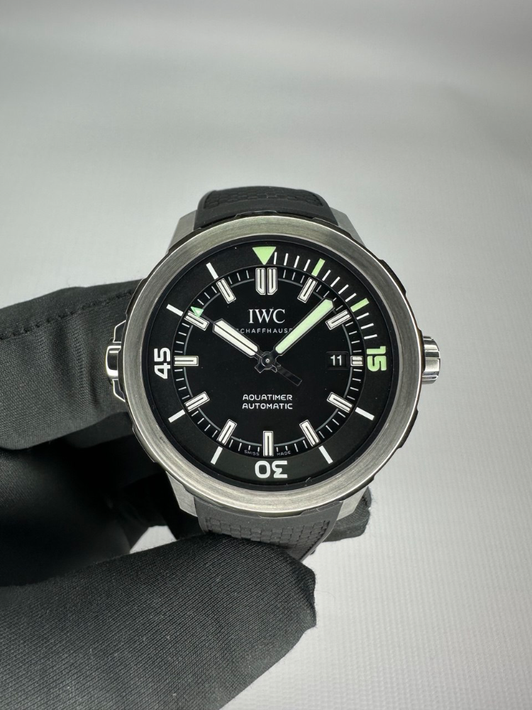 Часы IWC Aquatimer Automatic 42 mm IW329001