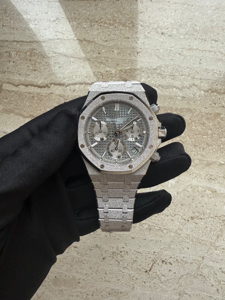 Часы AUDEMARS PIGUET Royal Oak Chronograph 41 mm Frosted 26239BC.GG.1224BC.01