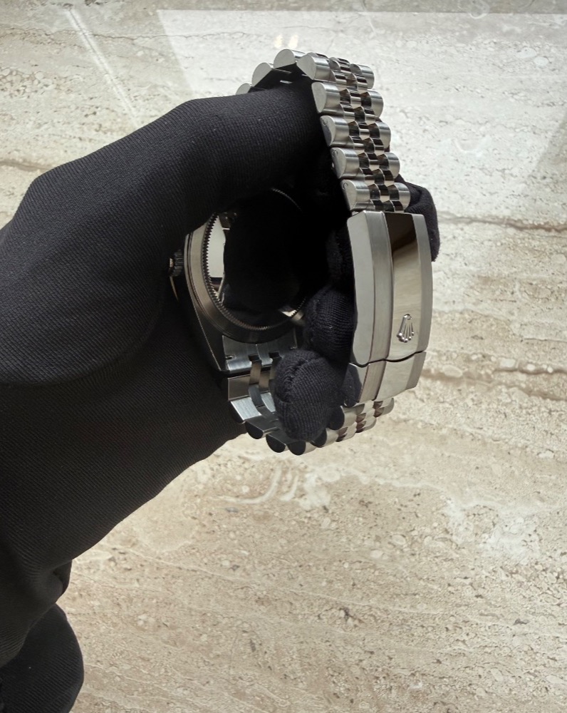 Часы Rolex Sky-Dweller 42mm Steel and White Gold 336934