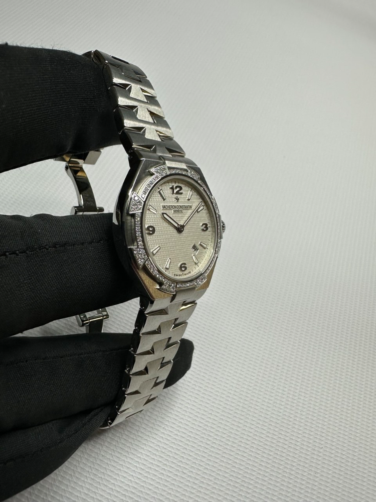 Часы Vacheron Constantin Overseas 25750/D01A-9123