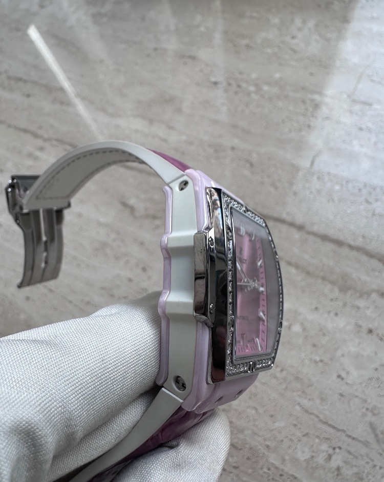 Часы Hublot SPIRIT OF BIG BANG PINK CERAMIC TITANIUM DIAMONDS 665.RN.891P.LR.1204