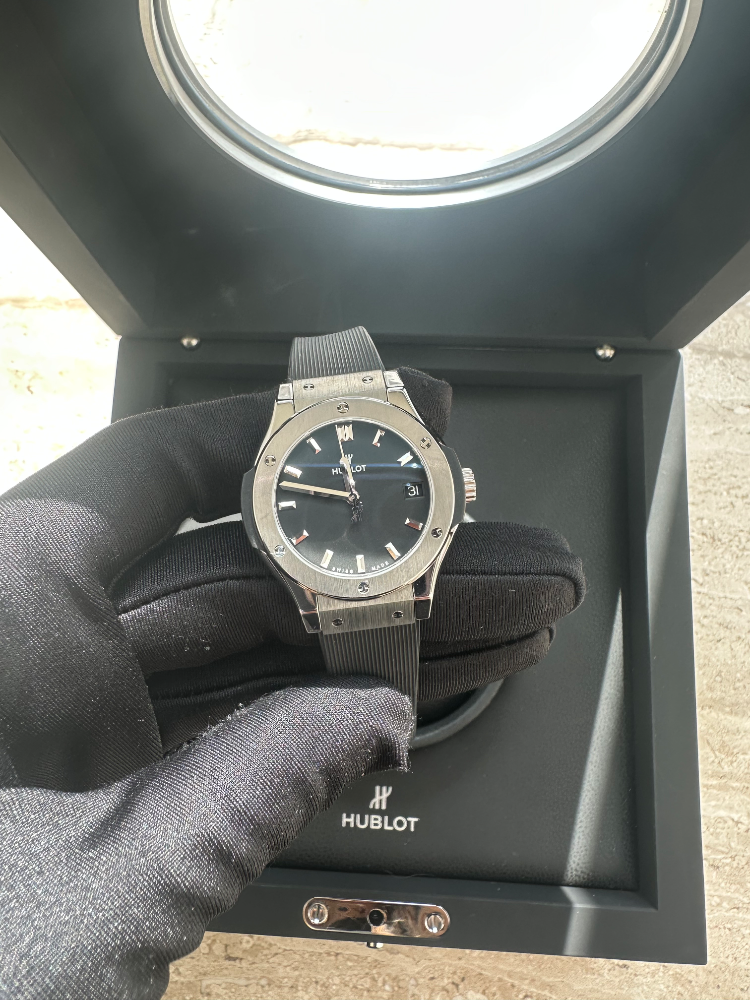 Часы Hublot Classic Fusion 581.NX.1171.RX