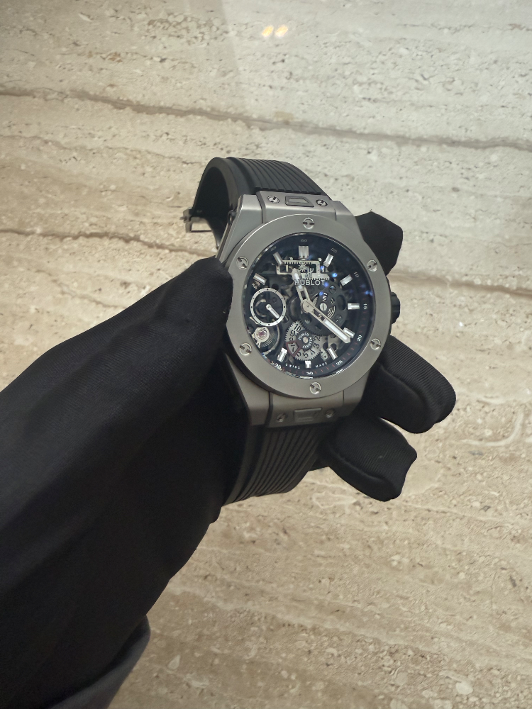 Часы Hublot BIG BANG MECA-10 TITANIUM 45mm 414.NI.1123.RX