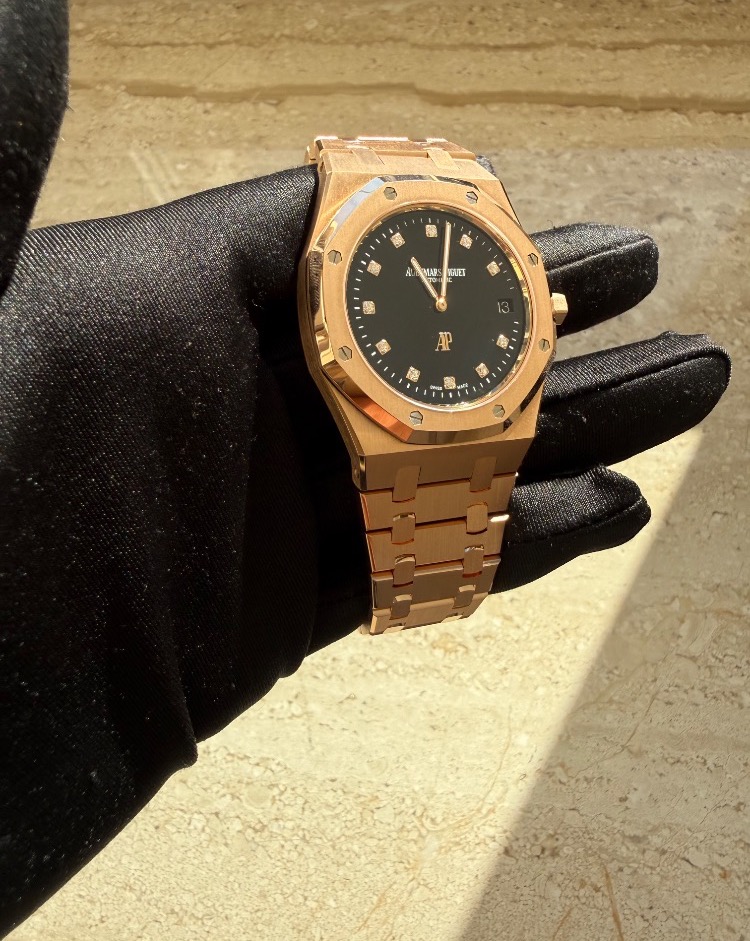 Часы AUDEMARS PIGUET ROYAL OAK “JUMBO” EXTRA-THIN 15207OR.OO.1240OR.01