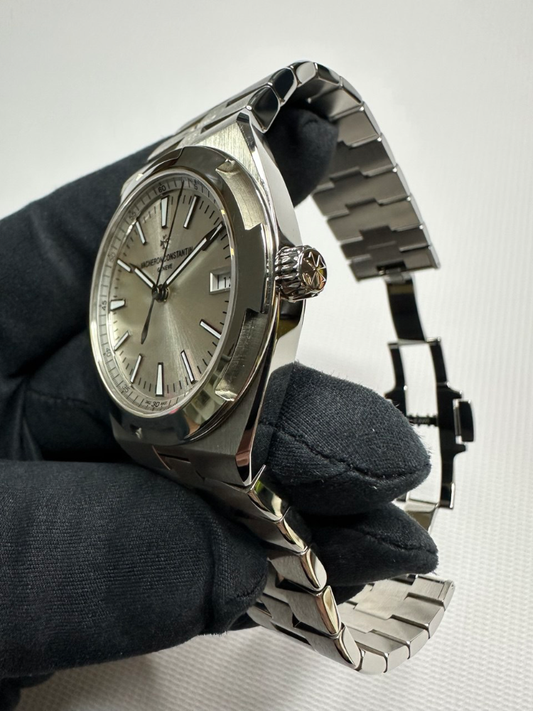Часы Vacheron Constantin OVERSEAS