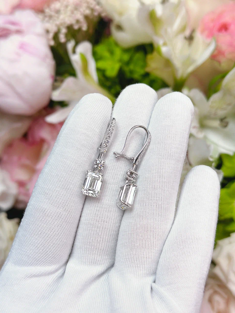 Серьги No name с бриллиантами GIA 3 01ct G/VVS1 3 02ct G/VVS1.