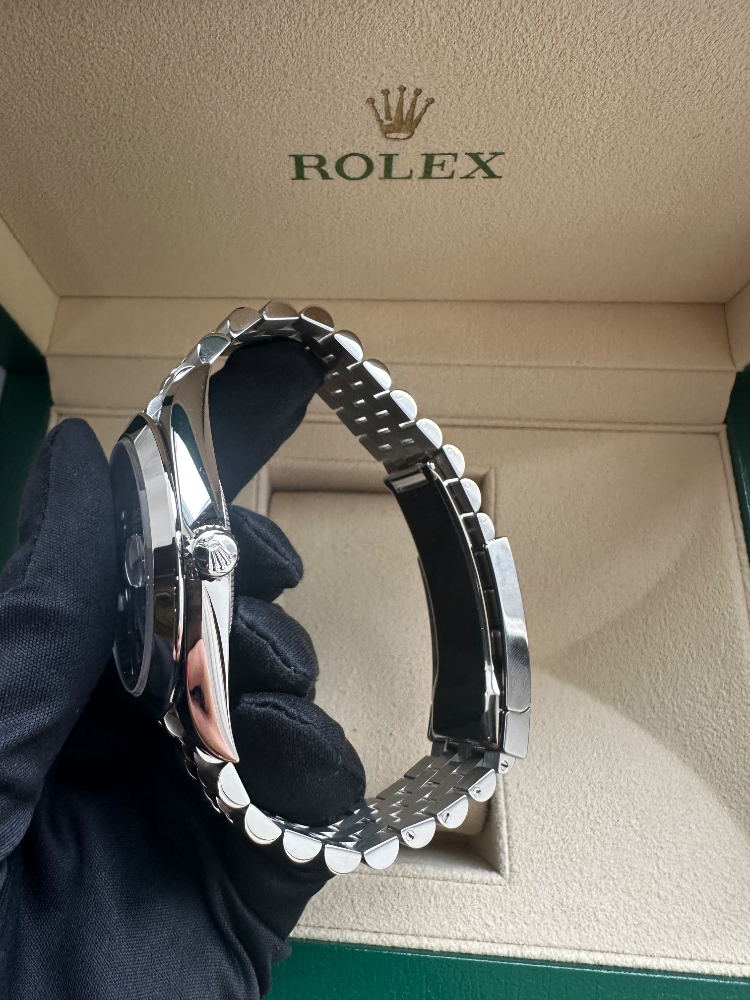 Часы Rolex Datejust 41mm Steel 126300-0018