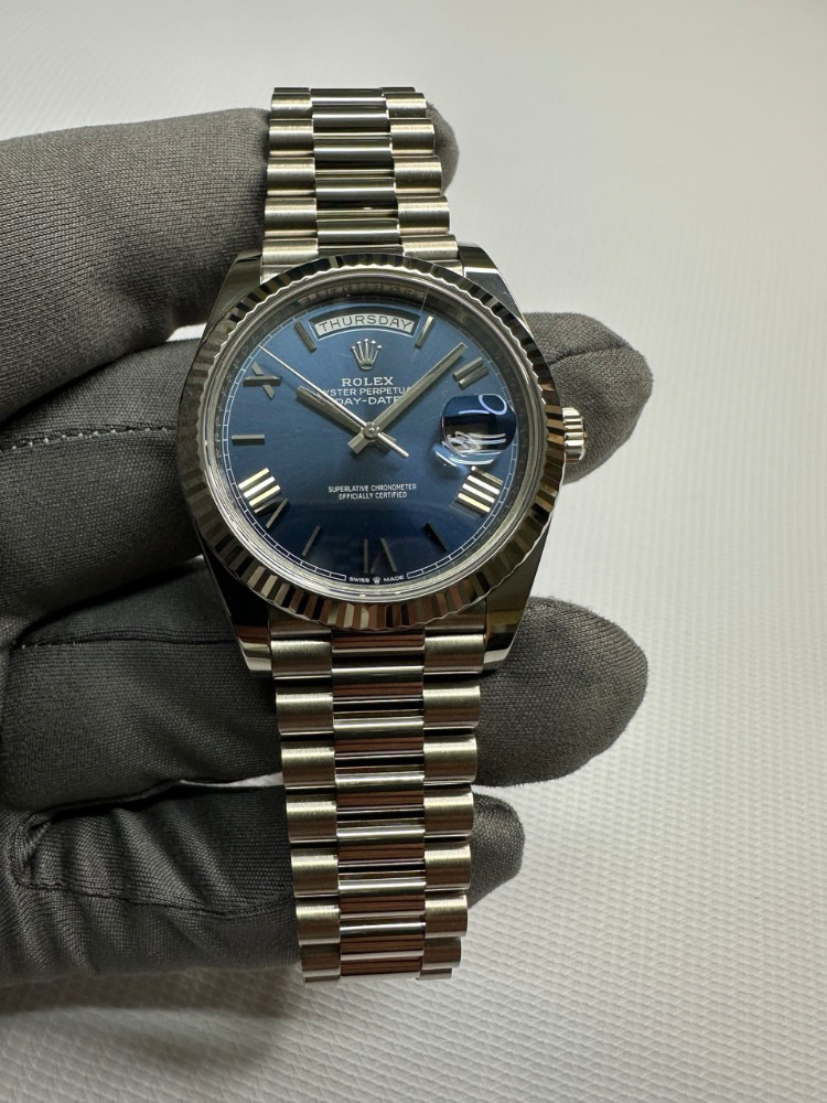 Часы Rolex Day-Date 40 mm White Gold 228239-0007