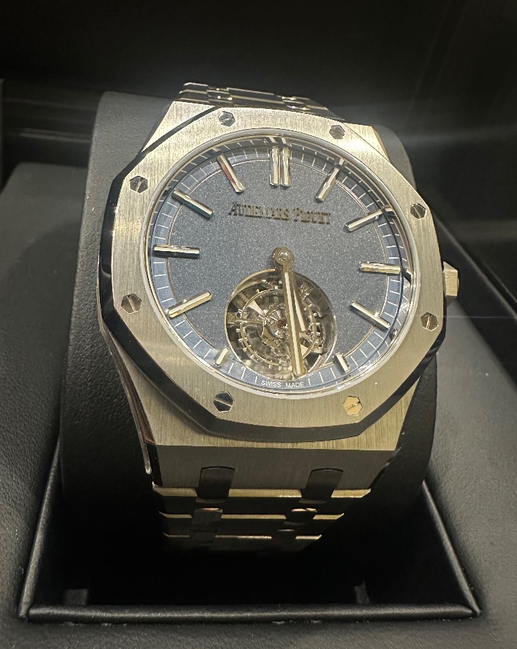 Часы AUDEMARS PIGUET ROYAL OAK 26730TI.OO.1320TI.02