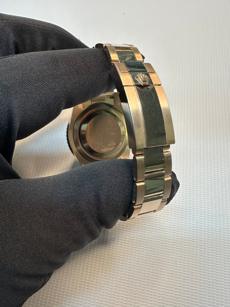 Часы Rolex GMT-MASTER II 40 MM EVEROSE GOLD 126715CHNR-0001