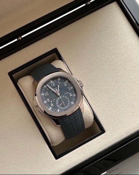 Часы Patek Philippe AQUANAUT 5164G-001