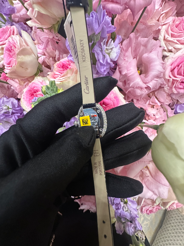 Часы Cartier BAIGNOIRE WJBA0050