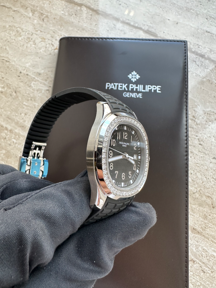 Часы Patek Philippe Aquanaut 5267/200A-001