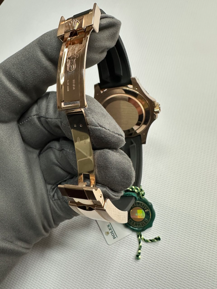 Часы Rolex YACHT-MASTER 40 MM RAINBOW ROSE GOLD