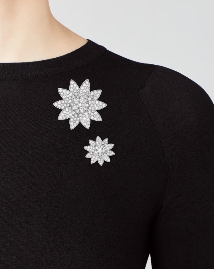 Подвеска Van Cleef & Arpels Lotus clip pendant medium model 18K white gold Diamond VCARO6P800