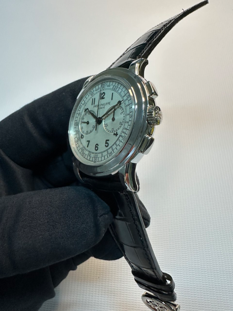 Часы Patek Philippe Complications 5070G-001