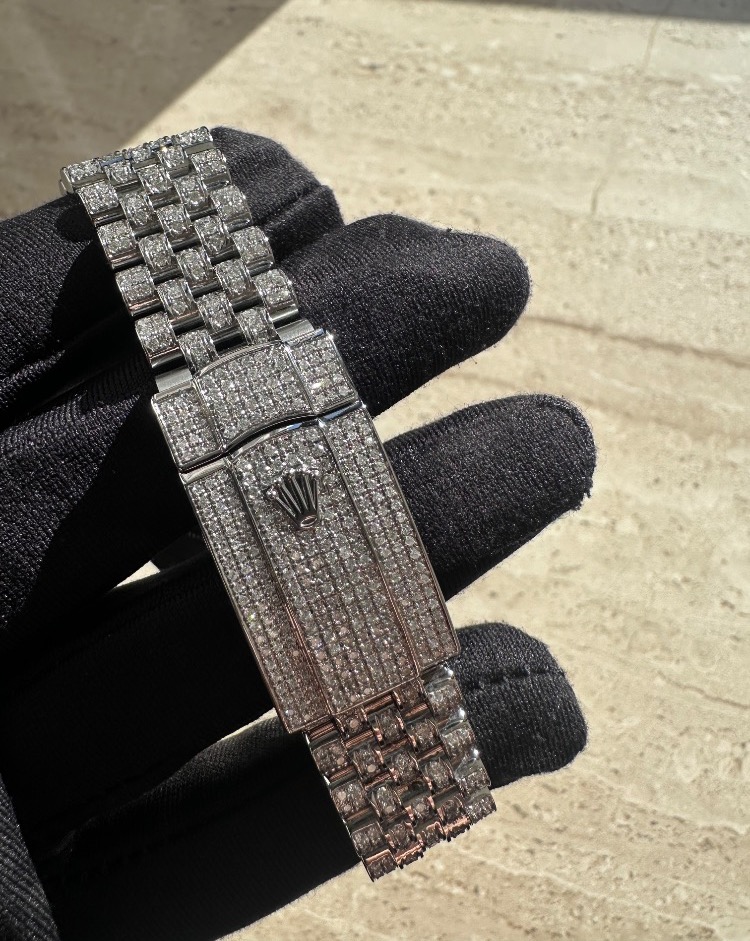 Часы Rolex DATEJUST DIAMONDS 41мм 126300FIX