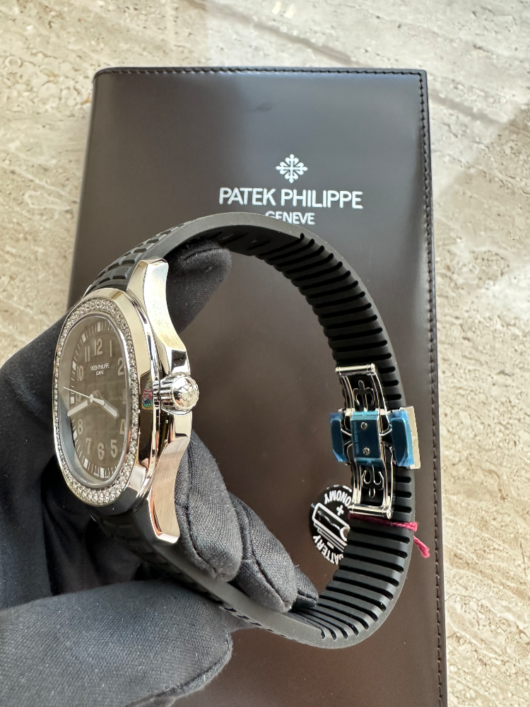 Часы Patek Philippe Aquanaut 5267/200A-001